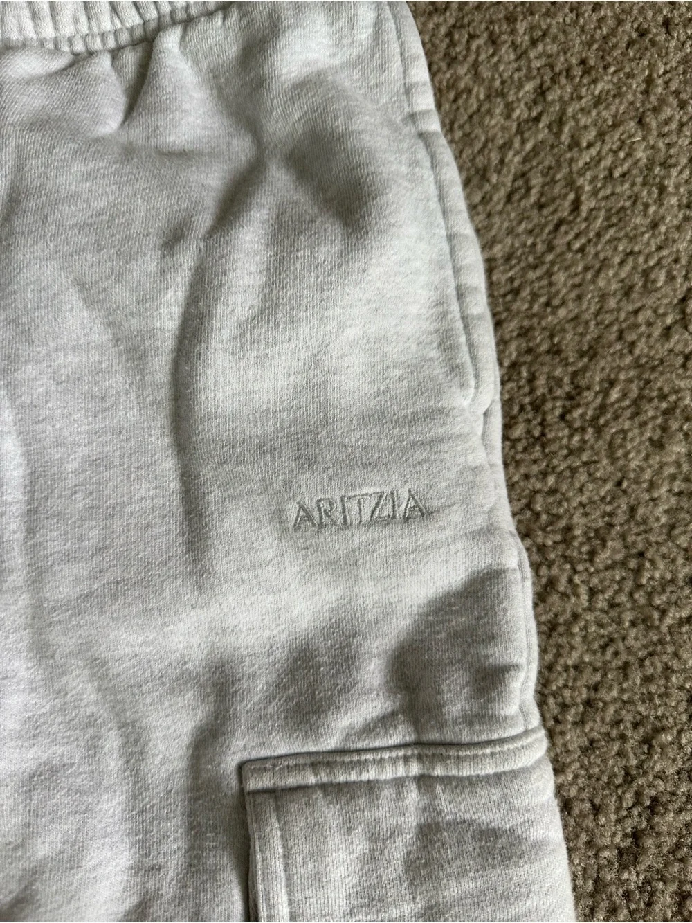 Aritzia Light Gray Embroidered Logo Sweatpants - Picture 1 of 2